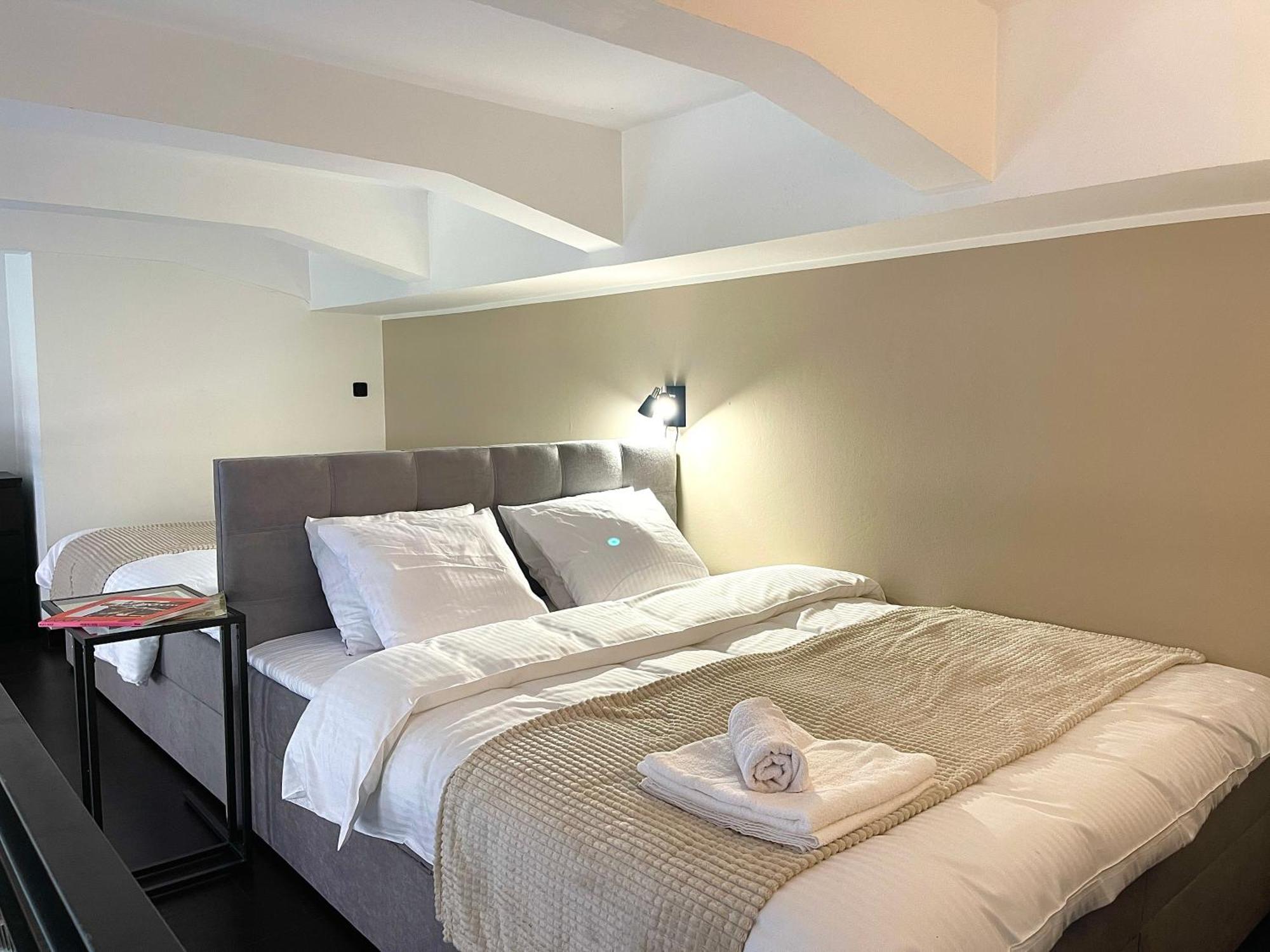 Duplex Apartment With 3 Bedrooms Praha Eksteriør bilde